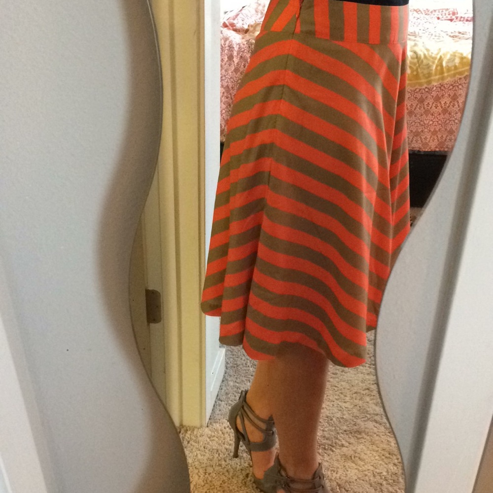 Outback Red a-line coral / gray skirt XS